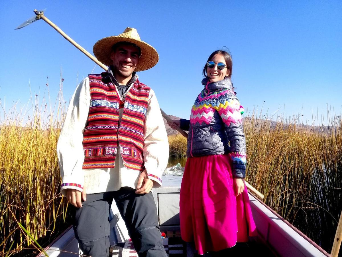 Los Uros Puno Luaran gambar
