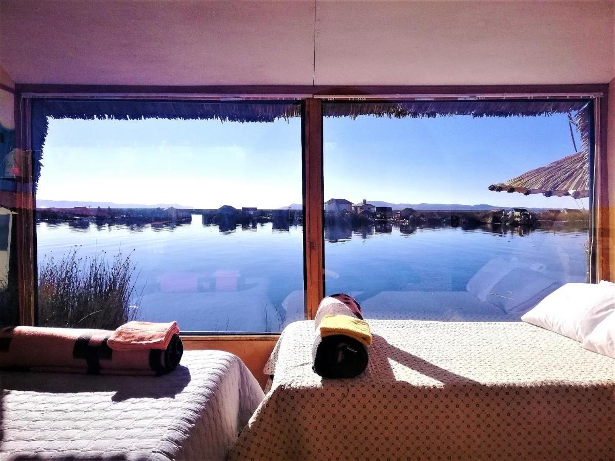 Los Uros Puno Luaran gambar